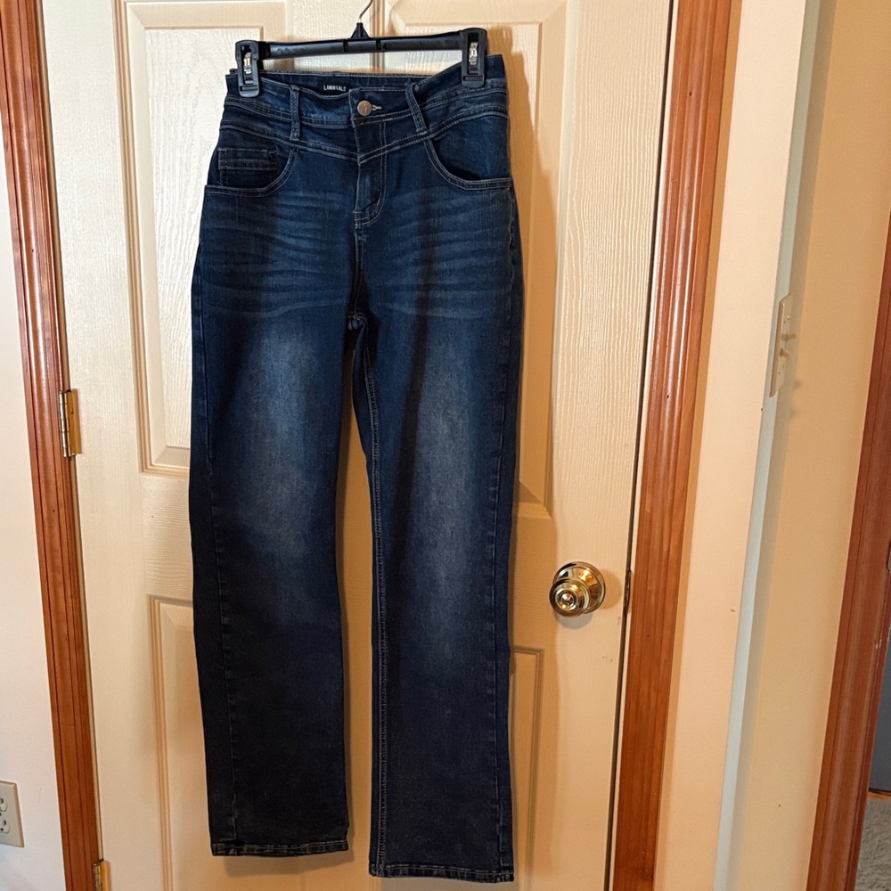 Women’s Dark Indigo Straight Leg Jeans